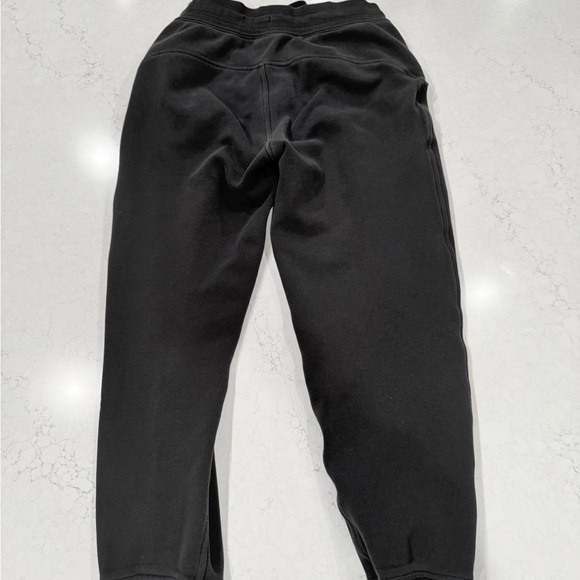 Lululemon Women’s Scuba Black Jogger Pants - Picture 4 of 7